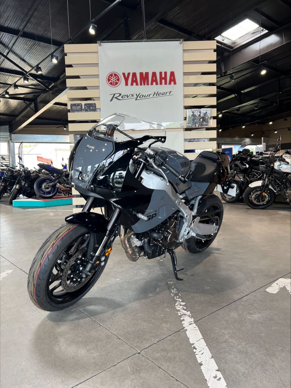 YAMAHA XSR 900 GP 0