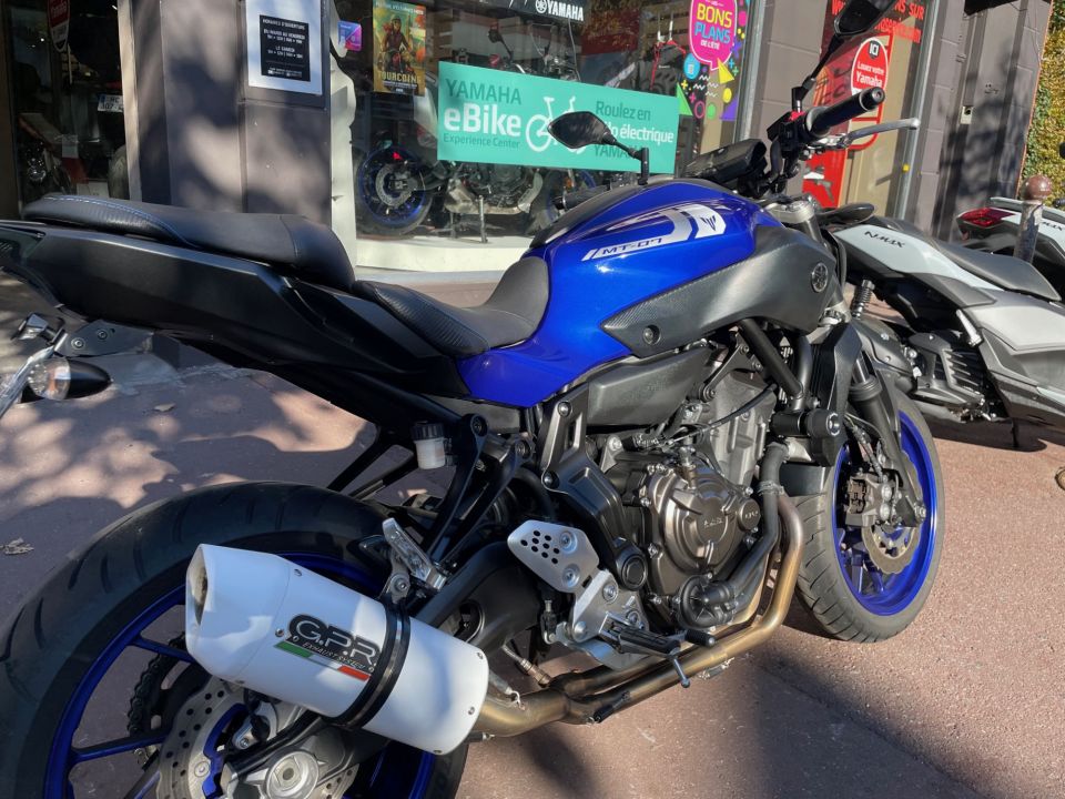 YAMAHA MT 07 / MT-07 /MT07 2