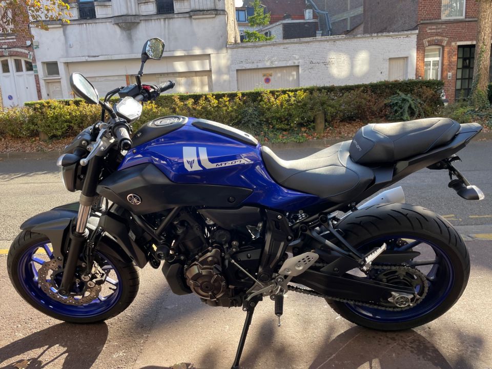 YAMAHA MT 07 / MT-07 /MT07 4
