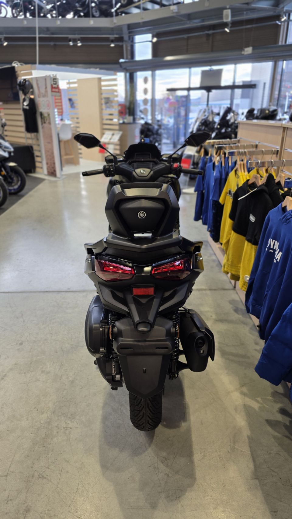 YAMAHA XMAX 300 Tech Max 7