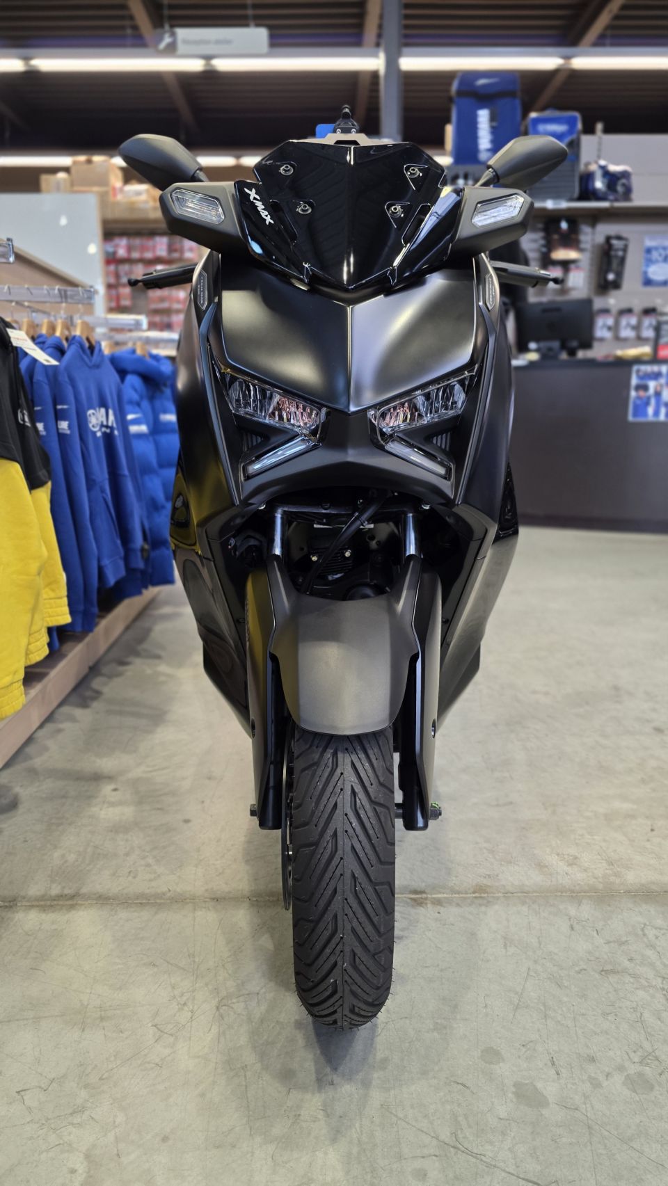 YAMAHA XMAX 300 Tech Max 3