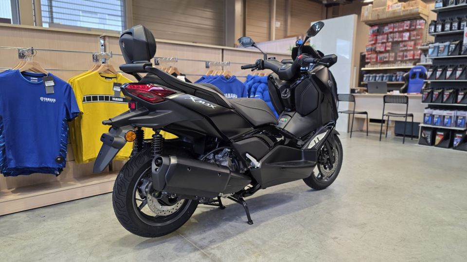 YAMAHA XMAX 300 Tech Max 2