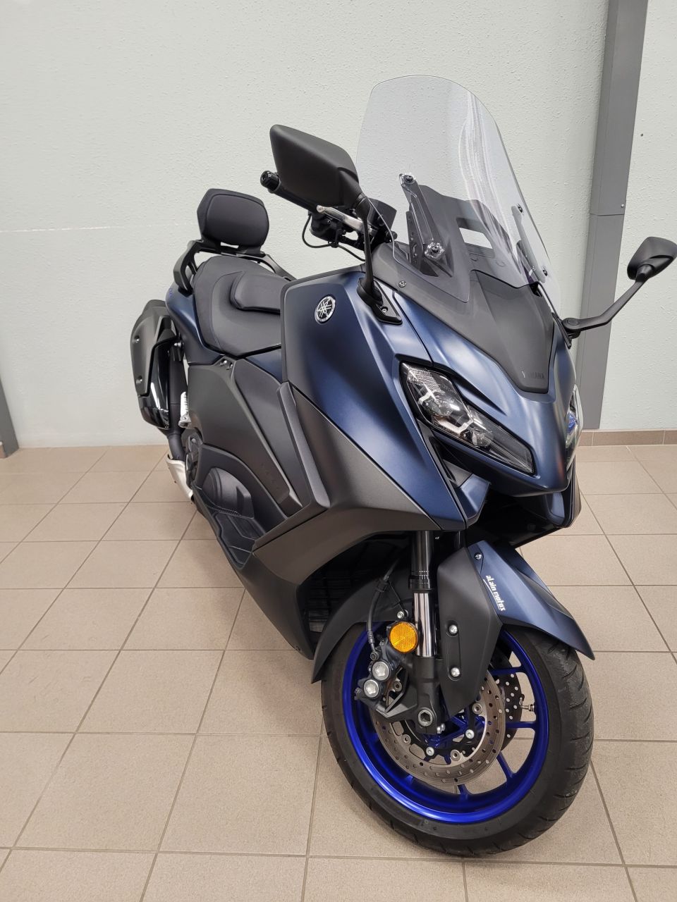 YAMAHA XP T-MAX 560 6
