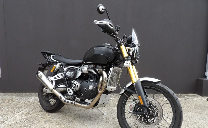 TRIUMPH SCRAMBLER 1200 XE 1