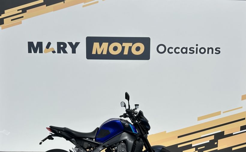 YAMAHA MT-09 4