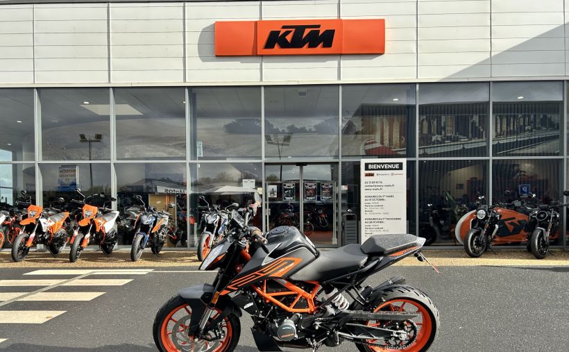 KTM 125 DUKE ABS 39