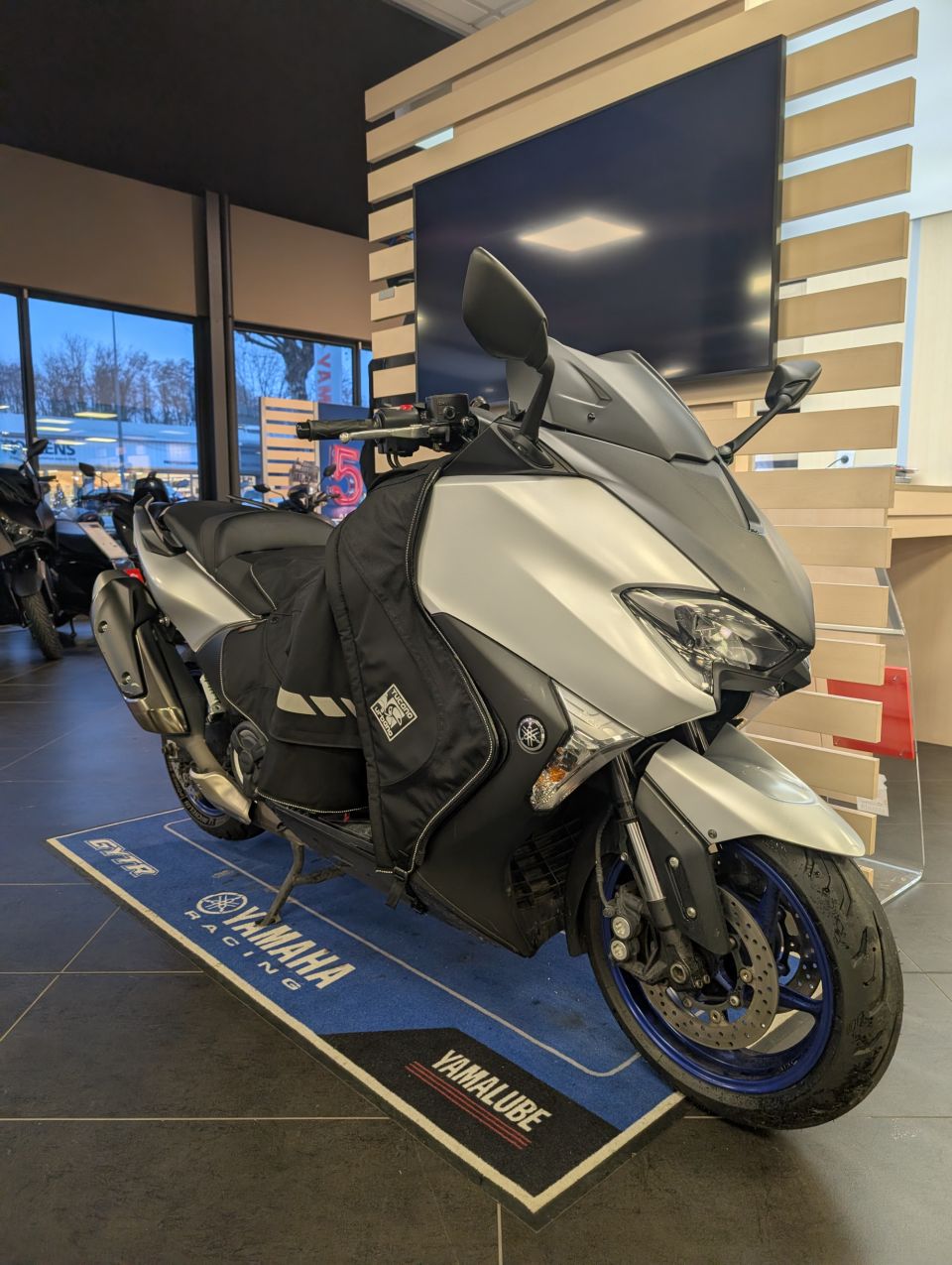 YAMAHA XP T-MAX 530 SX 2