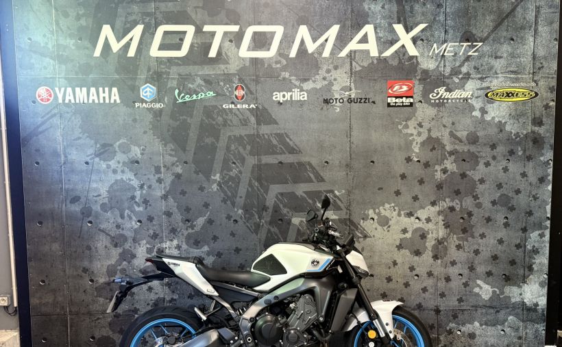 YAMAHA MT-09 0
