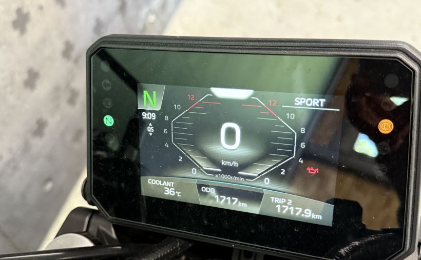 YAMAHA MT-09 27