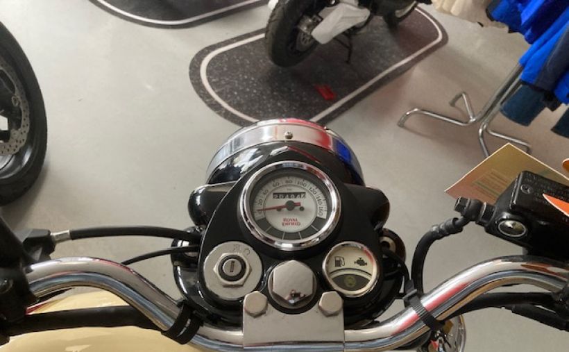 ROYAL ENFIELD BULLET 500 CLASSIC 2