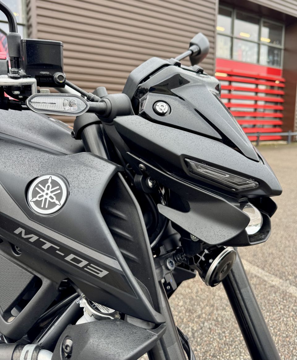 YAMAHA MT-03 12