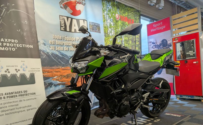 KAWASAKI Z400 6