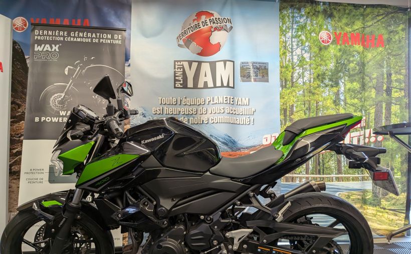 KAWASAKI Z400 5