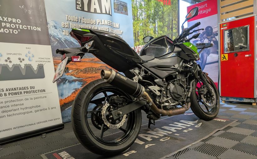 KAWASAKI Z400 2