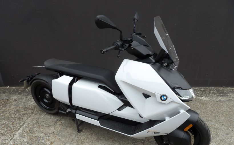 BMW CE 04 0