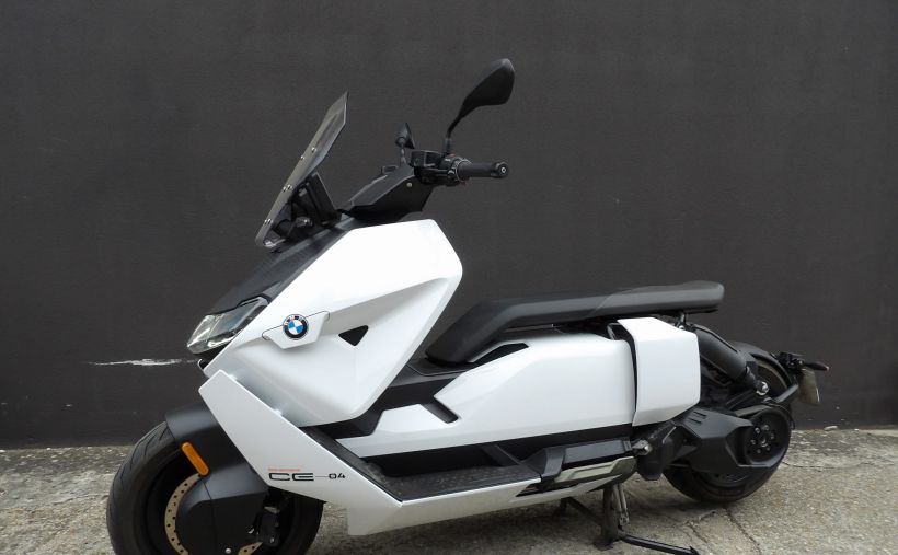 BMW CE 04 3
