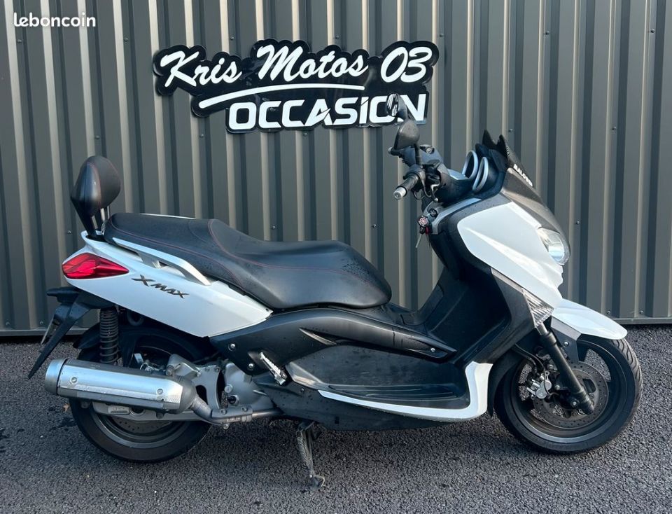 YAMAHA XMAX 125 0