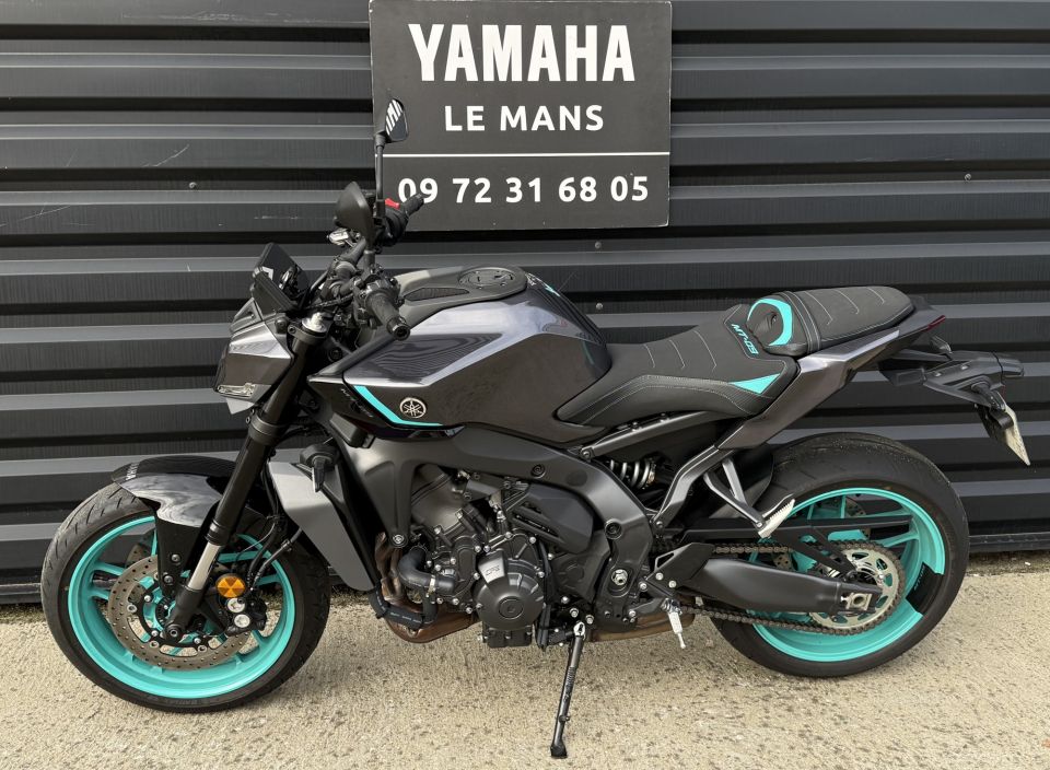 YAMAHA MT-09 YAMT 10