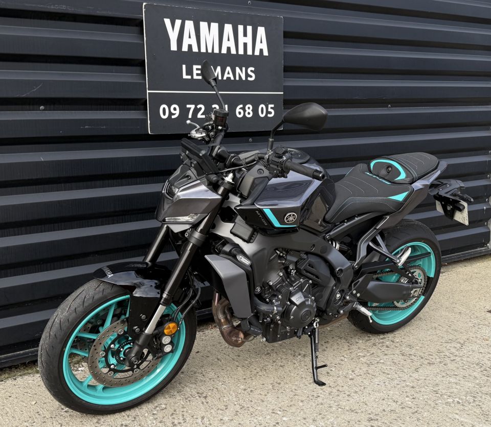 YAMAHA MT-09 YAMT 15