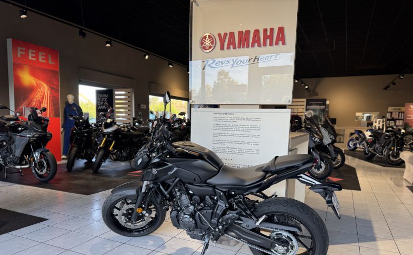 YAMAHA MT-07 (47.5CV) 3