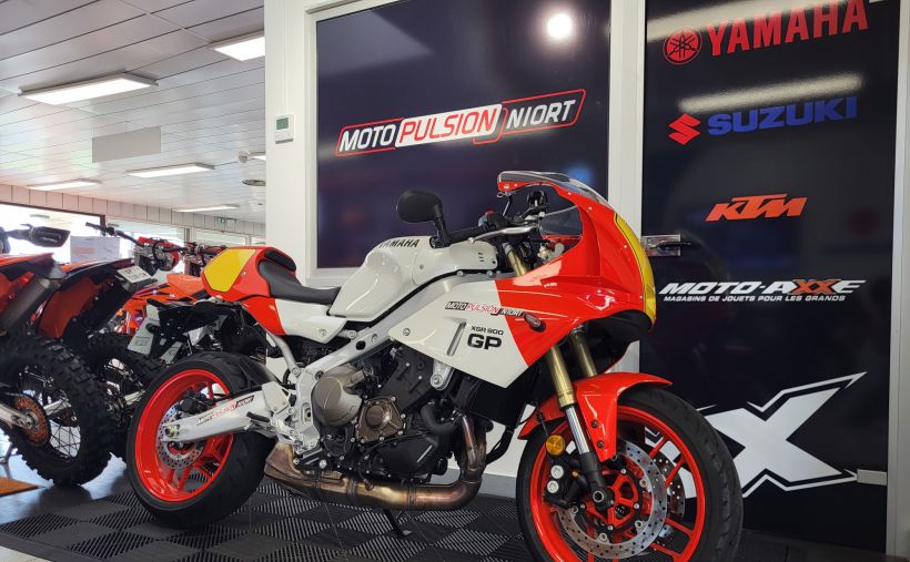 YAMAHA XSR 900 GP 0