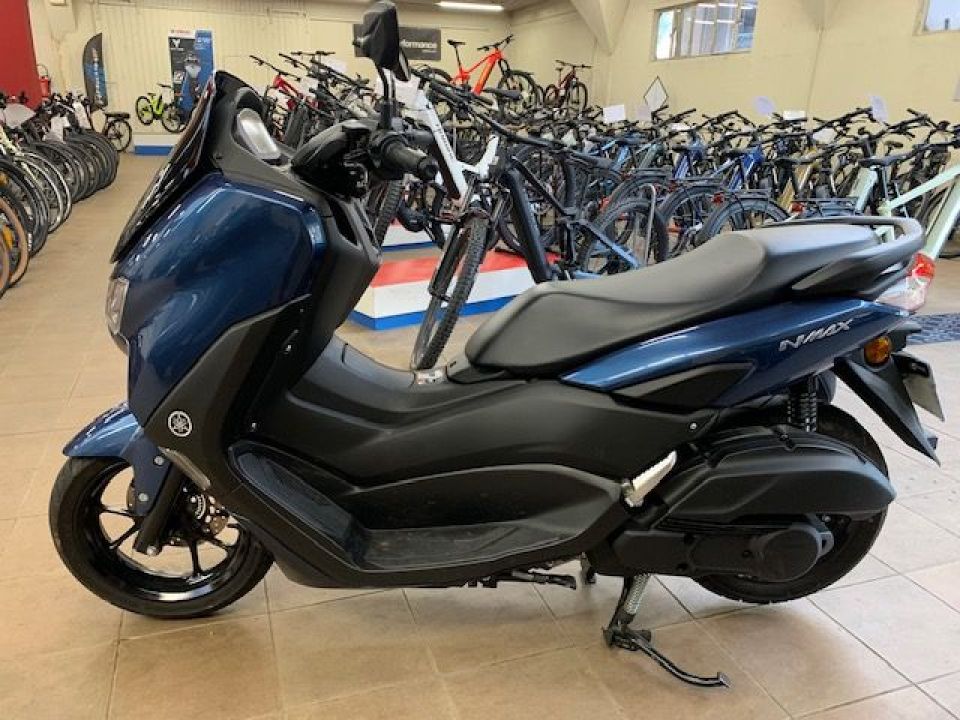 YAMAHA NMAX 125 4