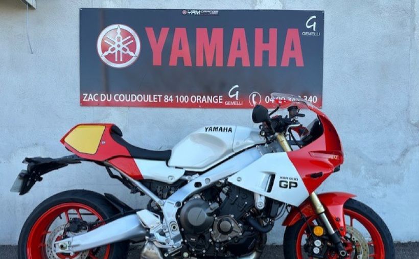 YAMAHA XSR 900 GP 0