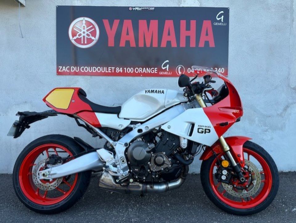 YAMAHA XSR 900 GP 0