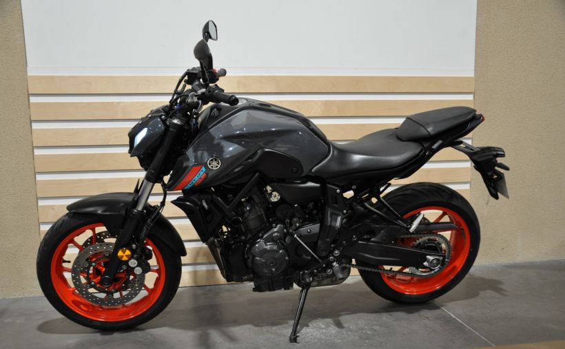 YAMAHA MT-07 (47.5CV) 9