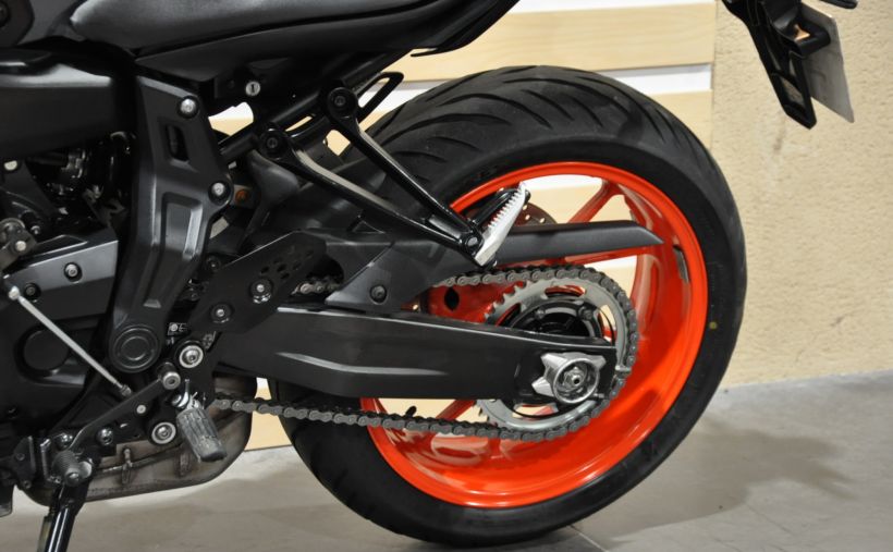 YAMAHA MT-07 (47.5CV) 11