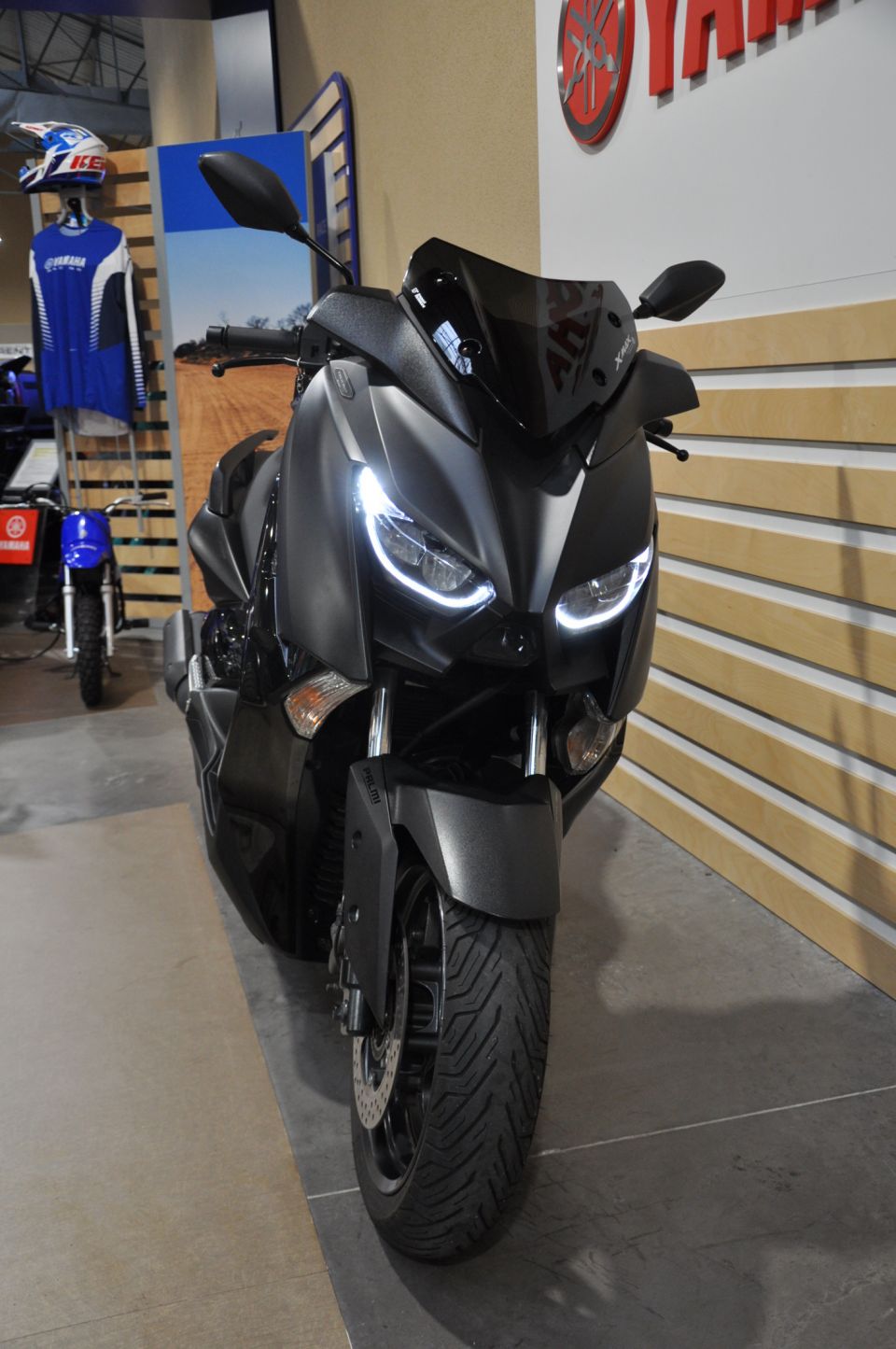 YAMAHA X-MAX 125 TECH MAX 6