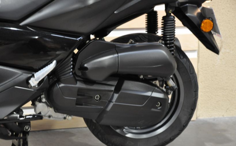 YAMAHA X-MAX 125 TECH MAX 8