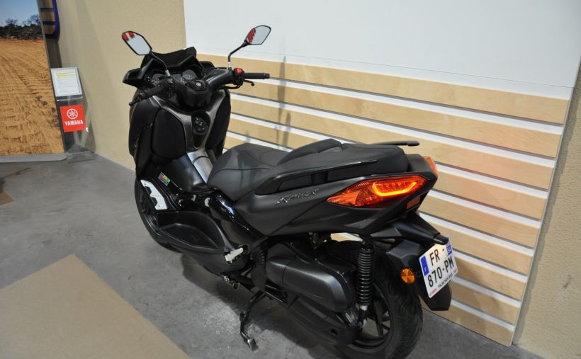 YAMAHA X-MAX 125 TECH MAX 11