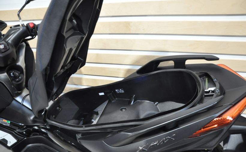 YAMAHA X-MAX 125 TECH MAX 15