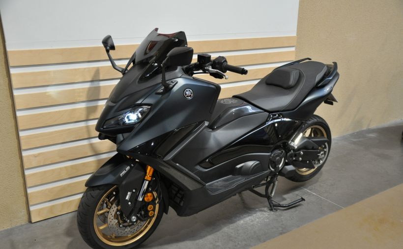 YAMAHA XP T-MAX 560 TECH MAX 9