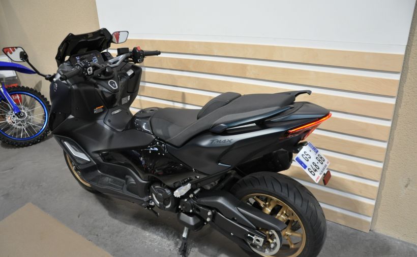 YAMAHA XP T-MAX 560 TECH MAX 10