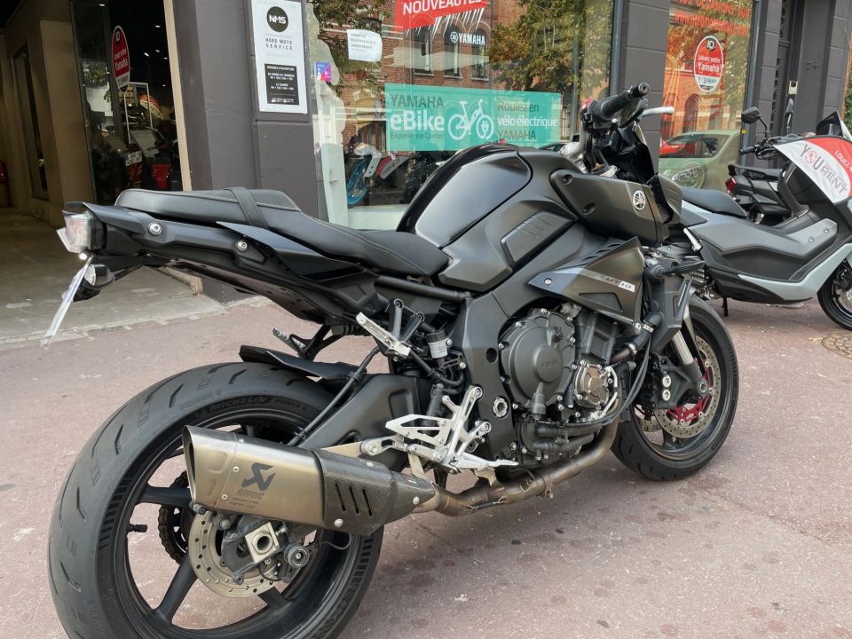 YAMAHA MT-10 2