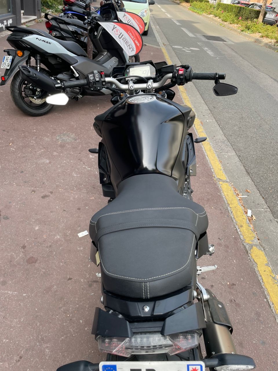 YAMAHA MT-10 3