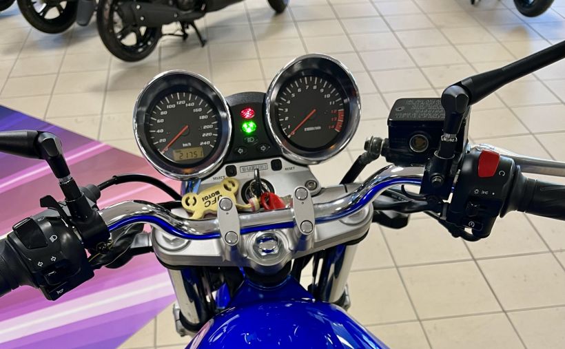 SUZUKI GSF 600 BANDIT 20