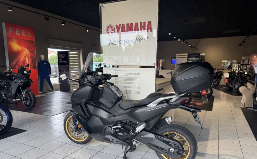 HONDA NSS FORZA 750 5