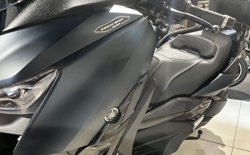 YAMAHA XMAX 300 Tech Max 3