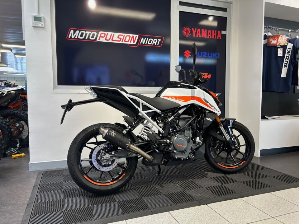 KTM 390 DUKE 6