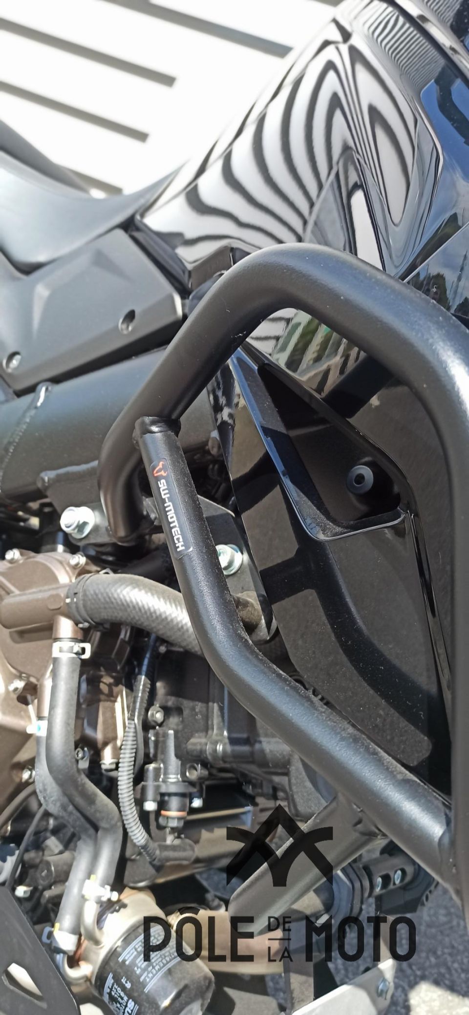 SUZUKI DL 1050 V STROM DARK RALLY N°6/11 20