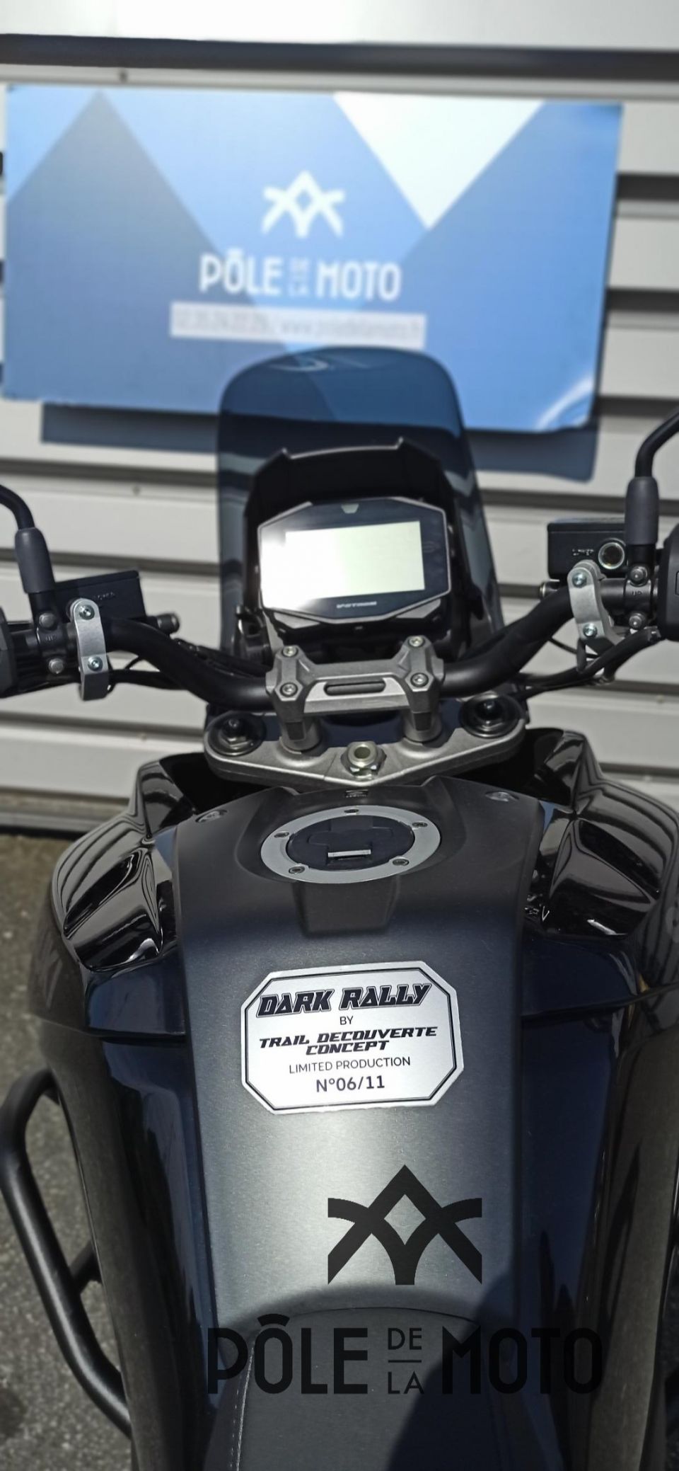 SUZUKI DL 1050 V STROM DARK RALLY N°6/11 35