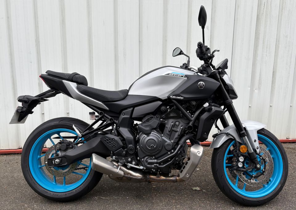 YAMAHA MT-07 Y-AMT 14