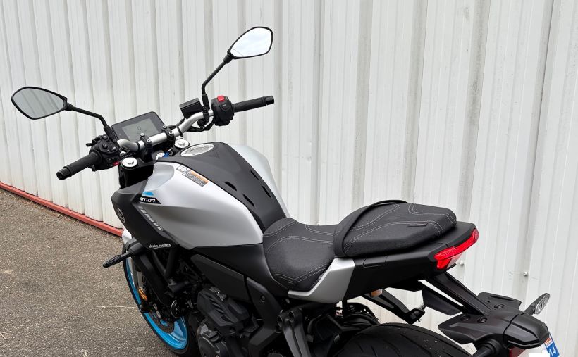 YAMAHA MT-07 Y-AMT 35