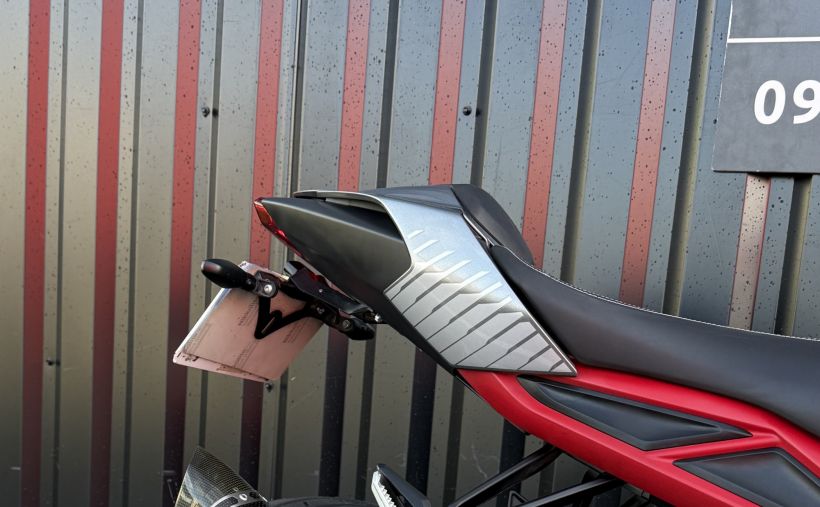 TRIUMPH STREET TRIPLE 765 RS 15