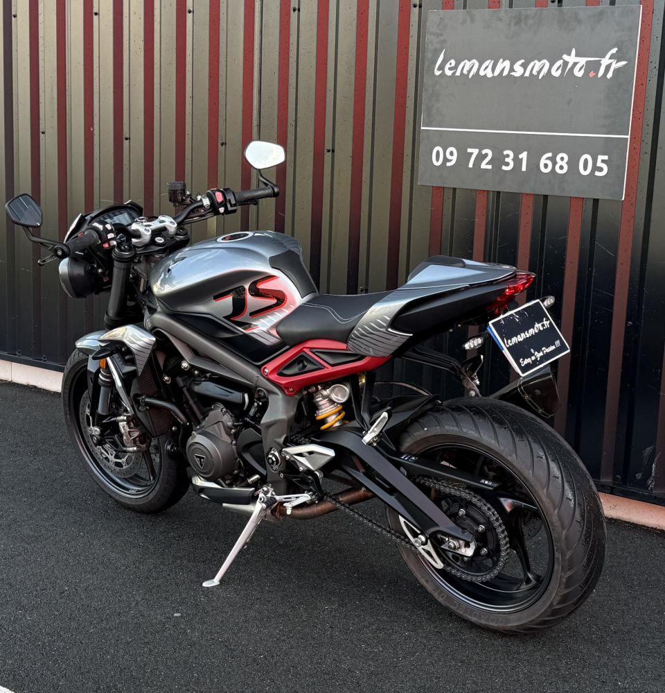 TRIUMPH STREET TRIPLE 765 RS 30