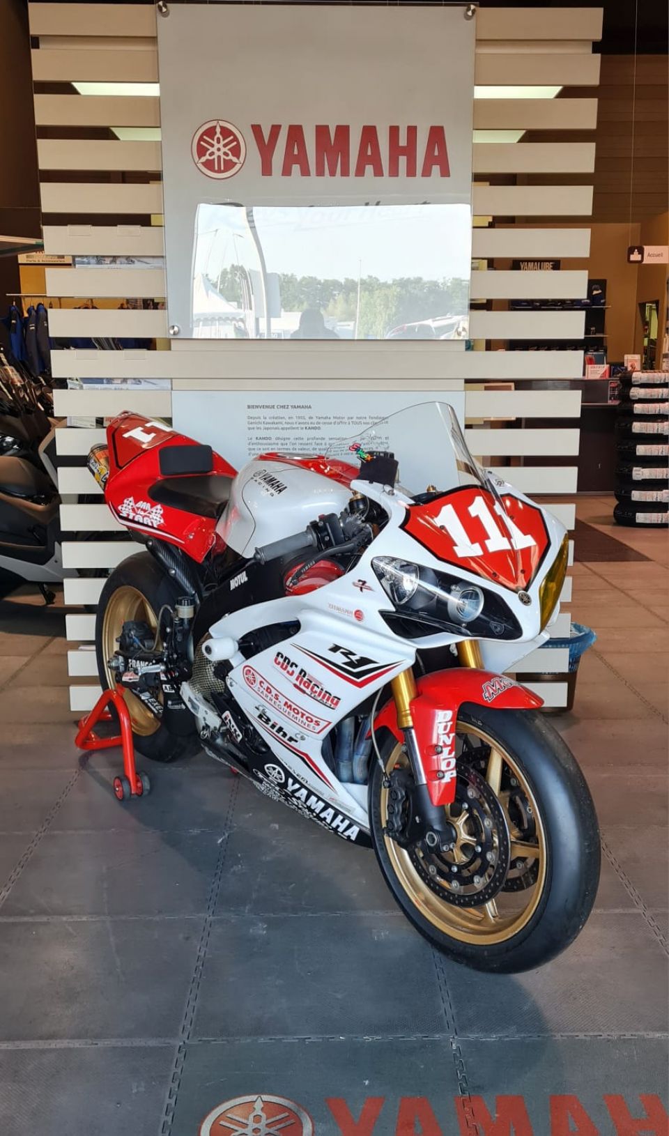 YAMAHA YZF 1000 R1 0