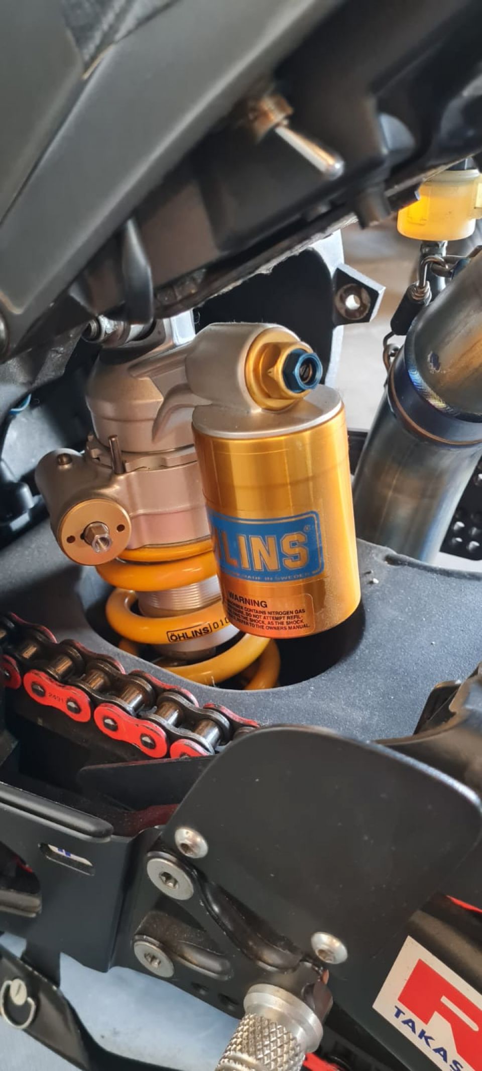 YAMAHA YZF 1000 R1 12